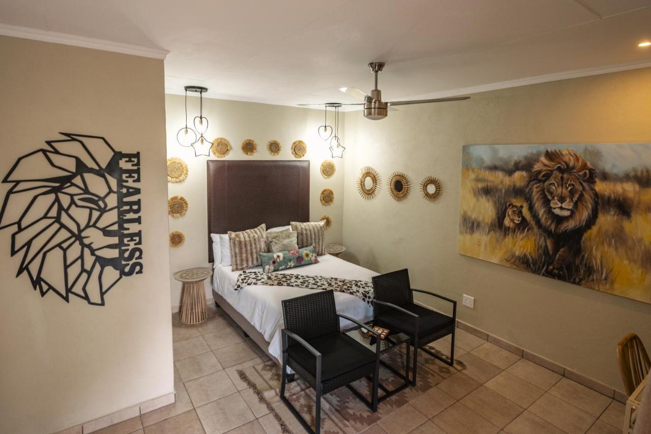 Pumbaa Wildlife Park & Accommodation Mbombela Bagian luar foto