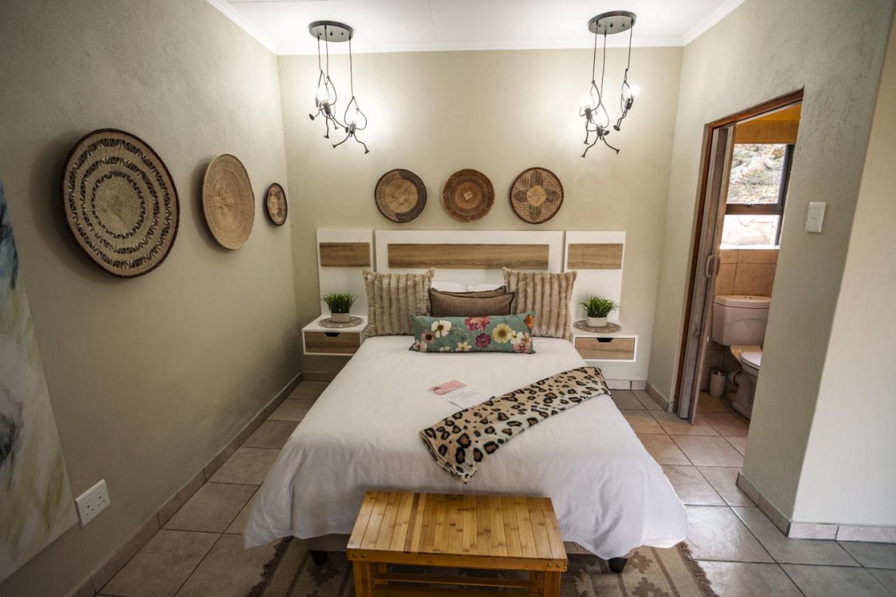 Pumbaa Wildlife Park & Accommodation Mbombela Bagian luar foto