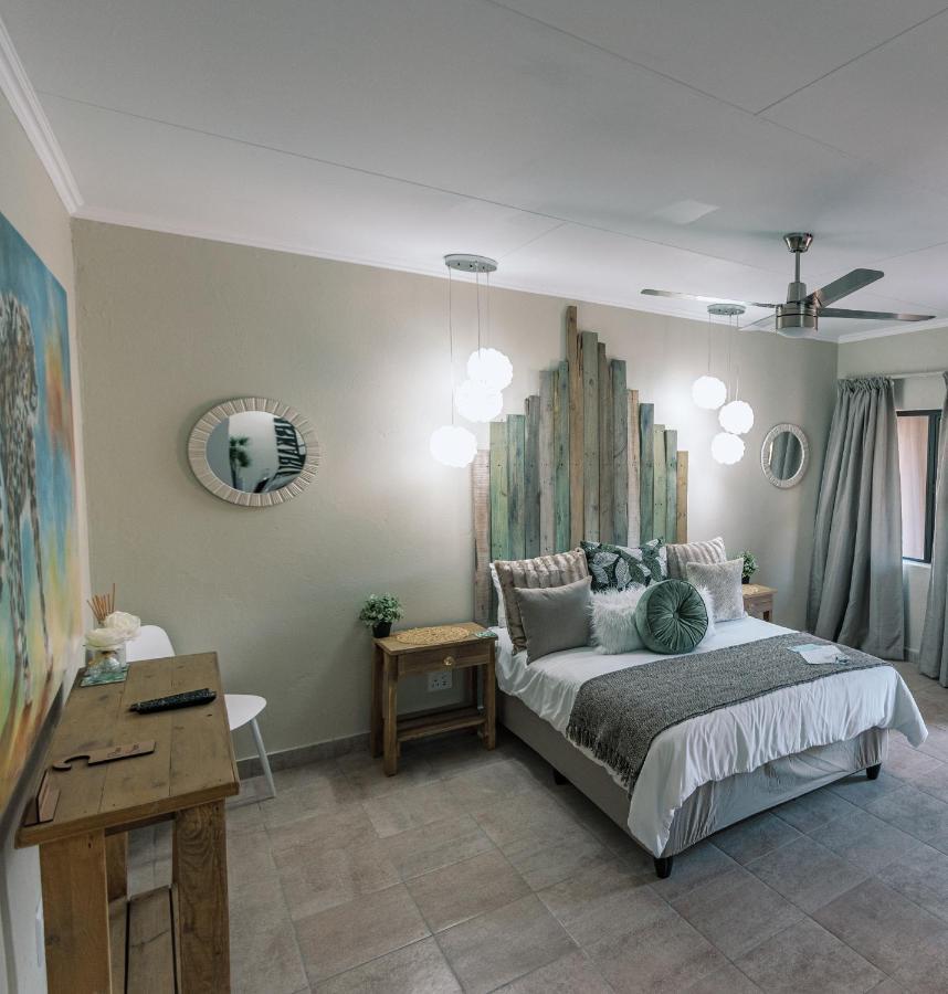 Pumbaa Wildlife Park & Accommodation Mbombela Bagian luar foto