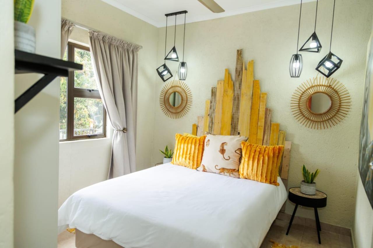 Pumbaa Wildlife Park & Accommodation Mbombela Bagian luar foto